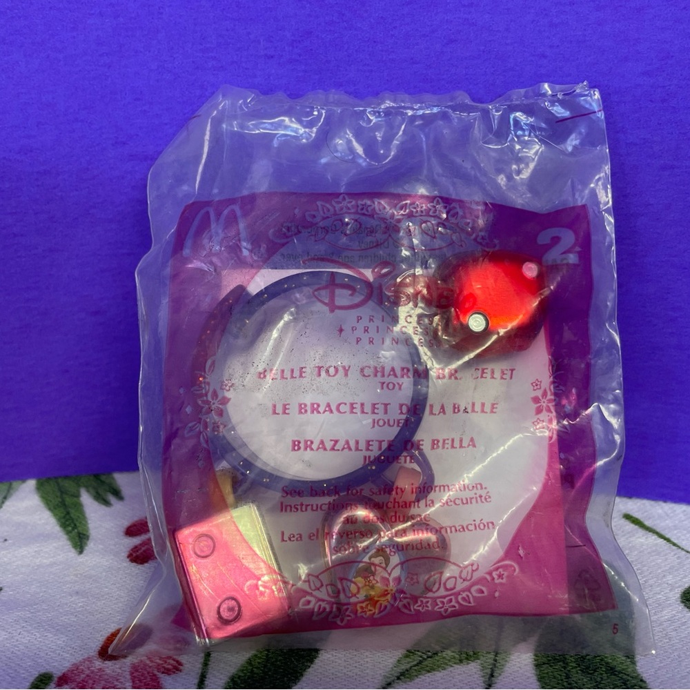 McDonald’s Happymeal Disney Princess Belle Toy Charm Bracelet